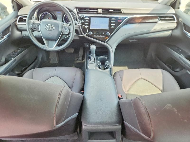 2018 TOYOTA CAMRY LE 8