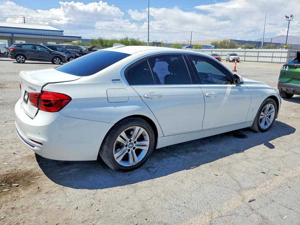 2017 BMW 330E 3