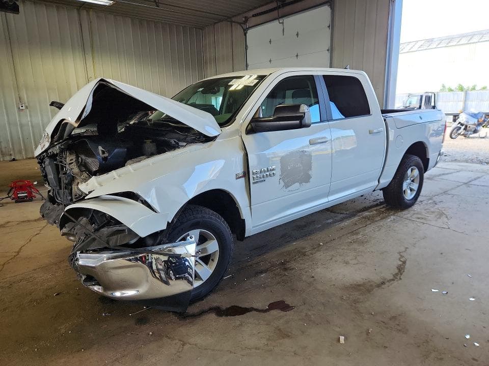 2019 RAM 1500 CLASSIC SLT - 1
