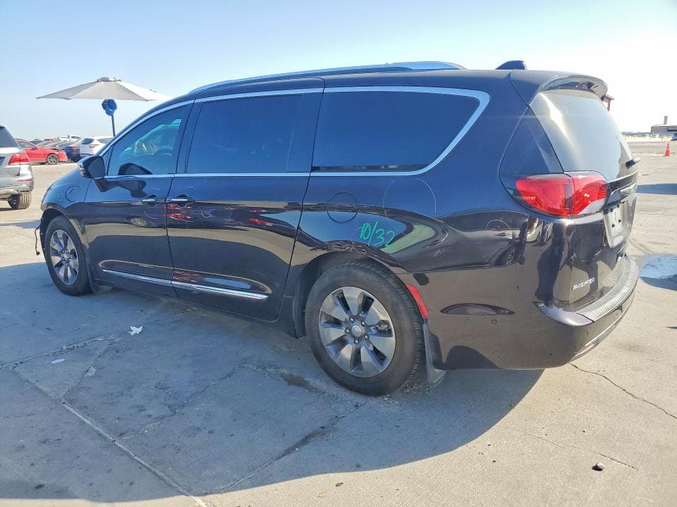 2017 CHRYSLER PACIFICA EHYBRID PLATINUM 2