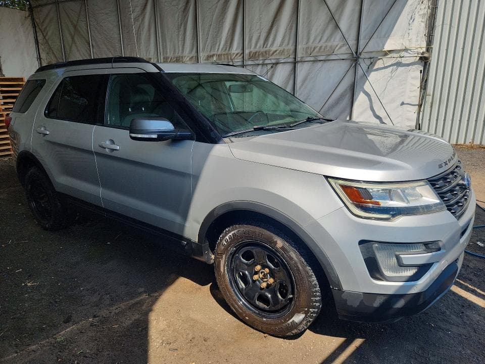 2017 FORD EXPLORER XLT 4