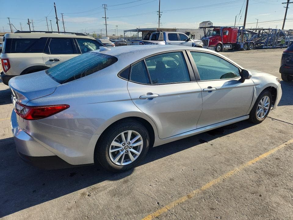 2026 TOYOTA CAMRY LE 3