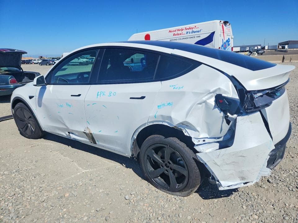 2026 TESLA MODEL Y 2