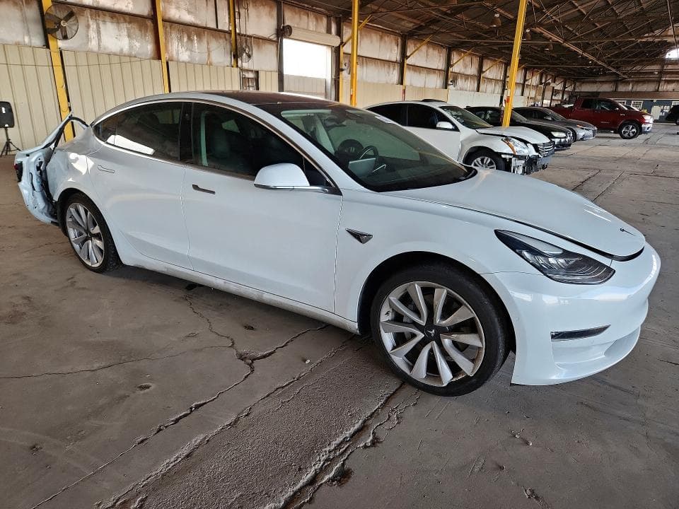 2018 TESLA MODEL 3 4