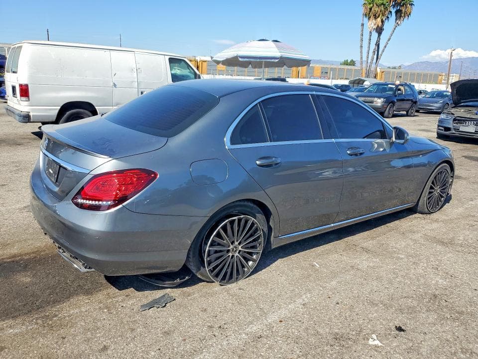2019 MERCEDES-BENZ C 300 3