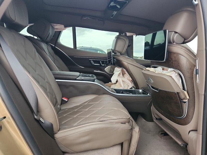 2024 MERCEDES-BENZ EQS SUV 680 4MATIC MAYBACH 11