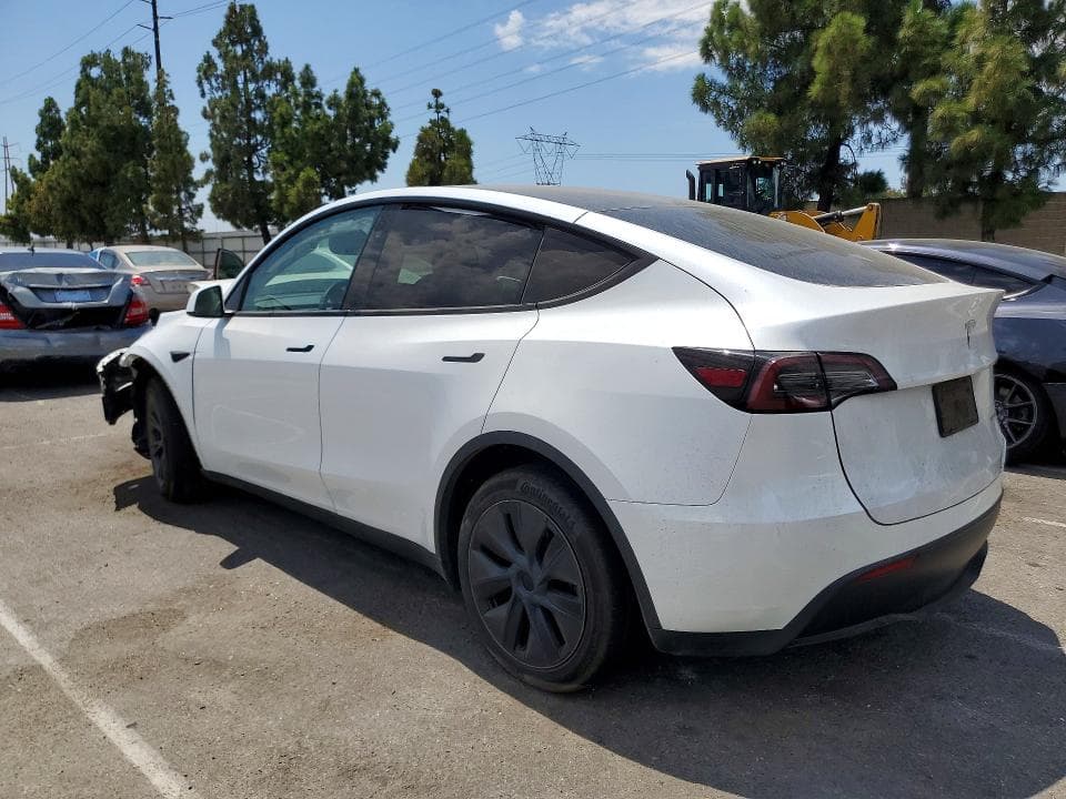 2024 TESLA MODEL Y 2