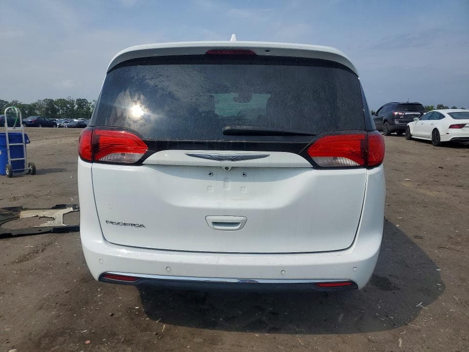 2020 CHRYSLER PACIFICA TOURING L 6