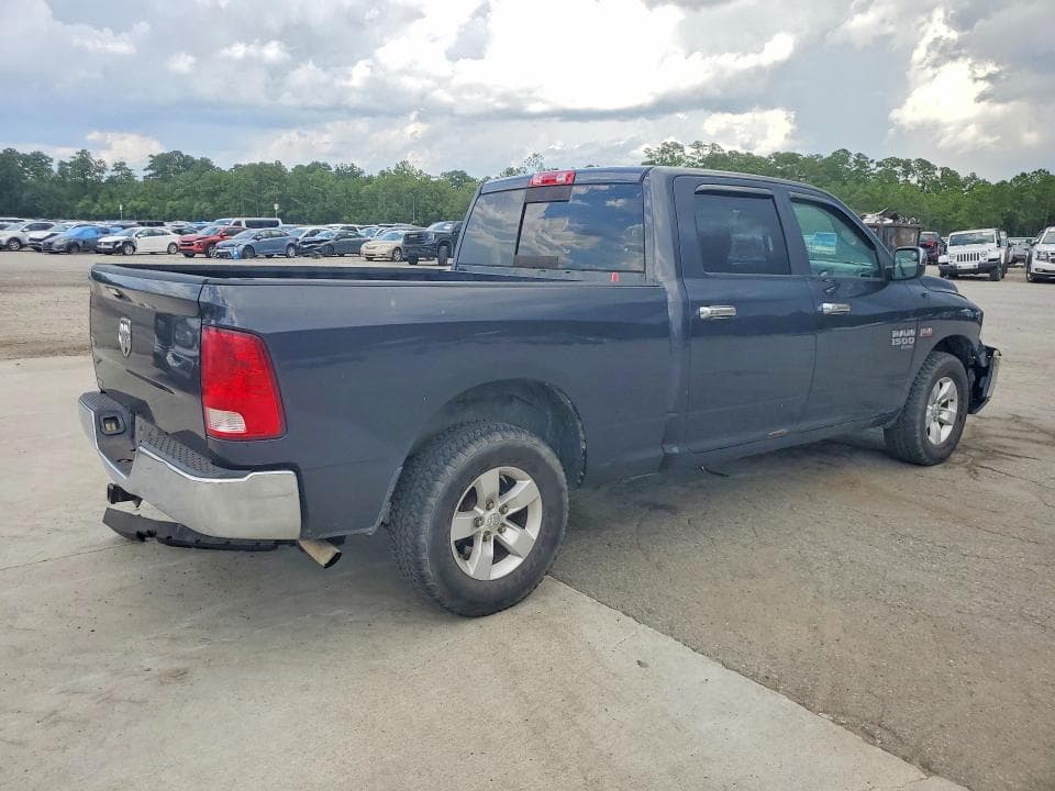 2019 RAM 1500 CLASSIC SLT 3