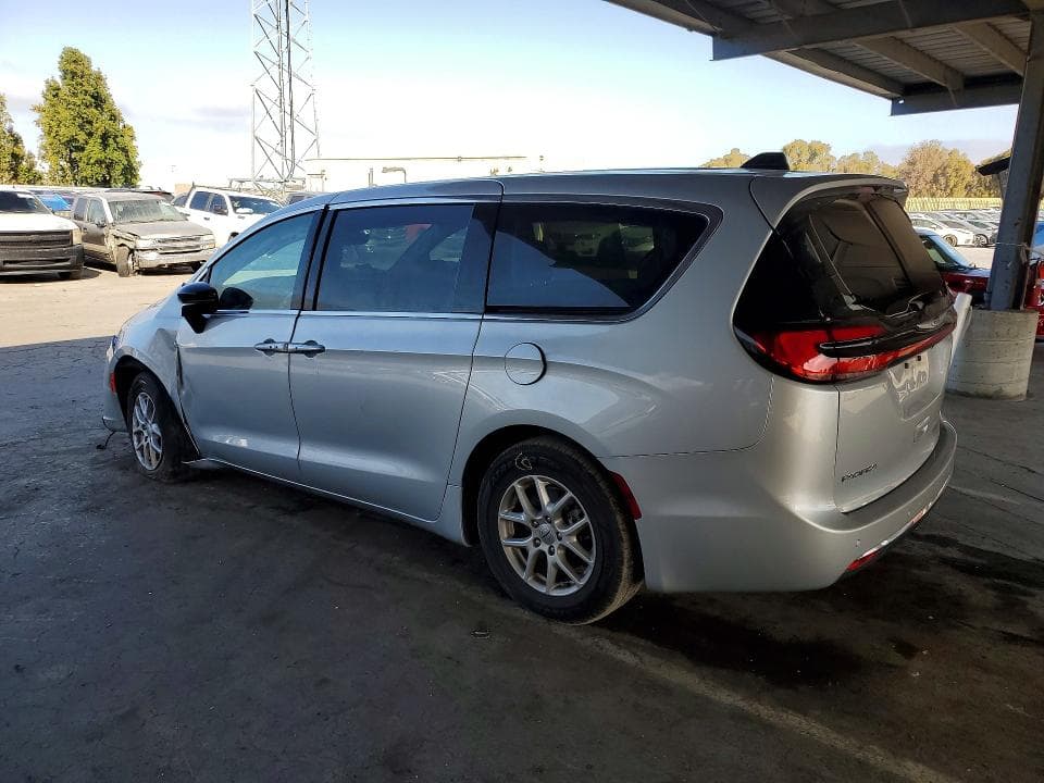 2024 CHRYSLER PACIFICA TOURING L 2