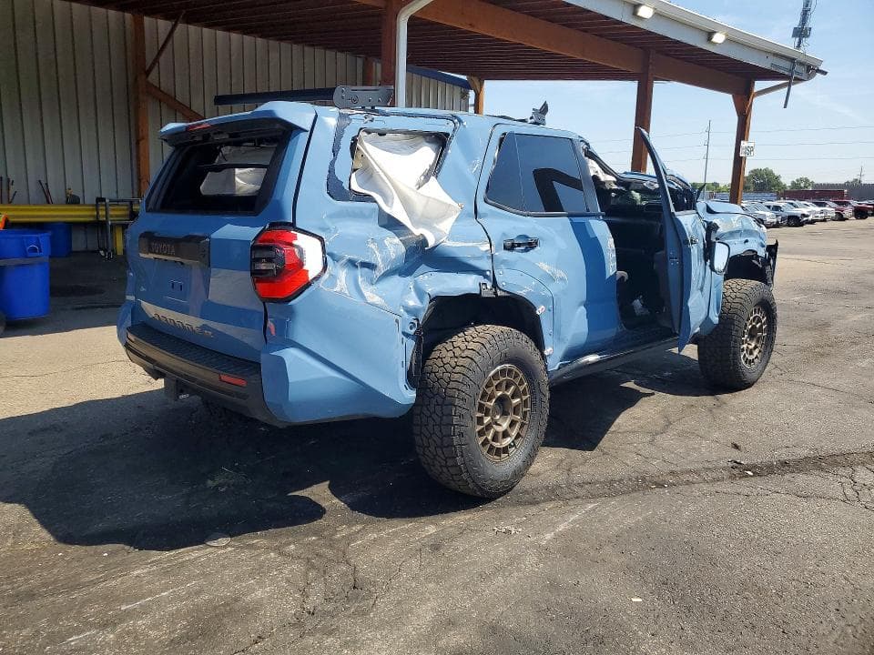 2026 TOYOTA 4RUNNER SR5 3
