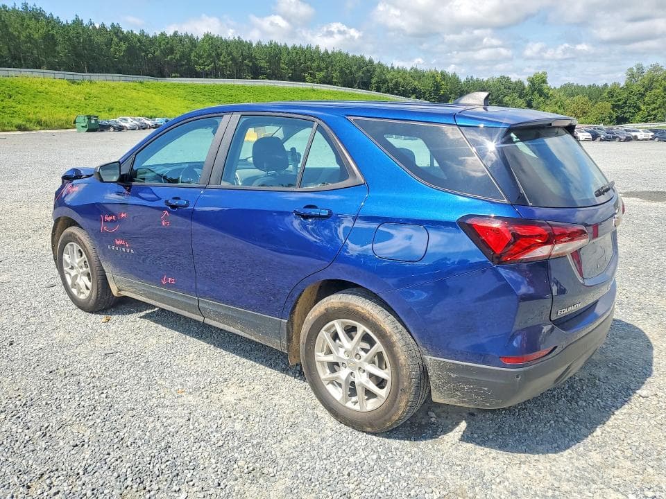 2023 CHEVROLET EQUINOX LS 2