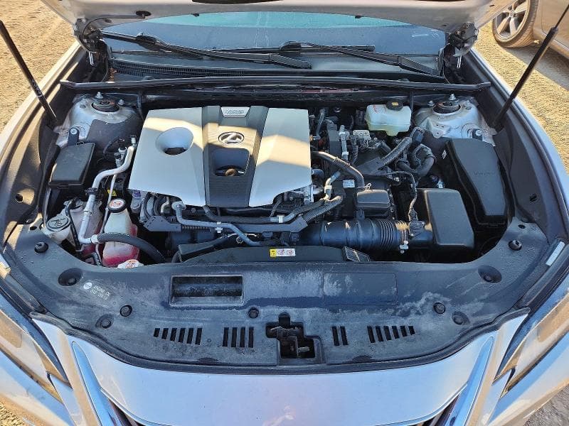 2020 LEXUS ES 300H 11