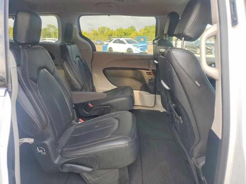 2018 CHRYSLER PACIFICA TOURING L PLUS 11
