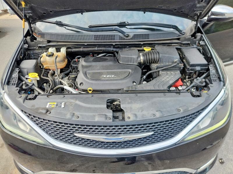 2018 CHRYSLER PACIFICA LIMITED 12