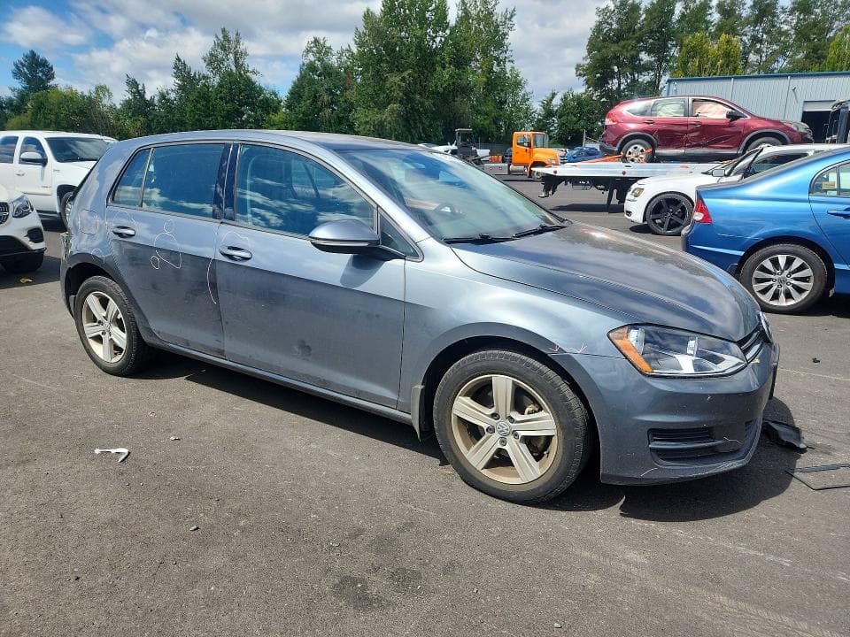 2017 VOLKSWAGEN GOLF S 4