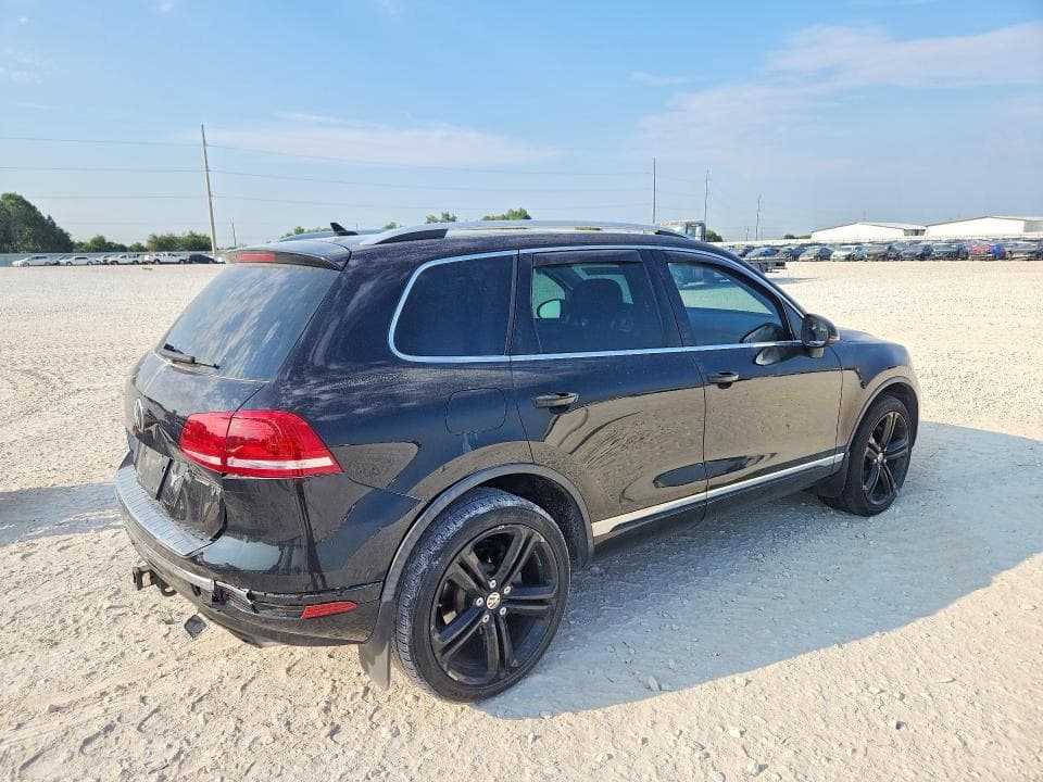 2017 VOLKSWAGEN TOUAREG EXECUTIVE 3
