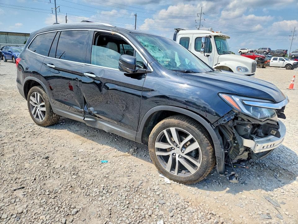 2017 HONDA PILOT TOURING 4