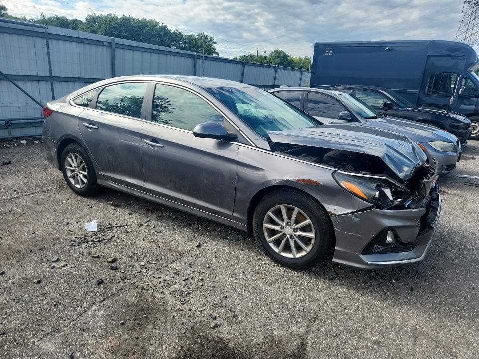 2019 HYUNDAI SONATA SE 4