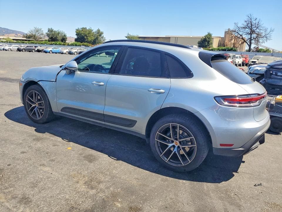 2022 PORSCHE MACAN 2