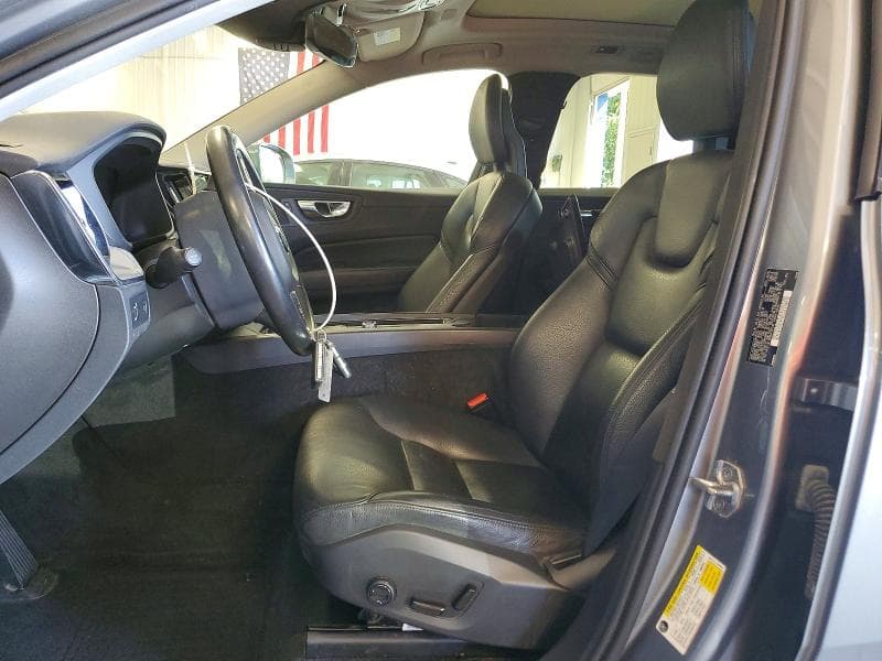 2018 VOLVO XC60 T5 7