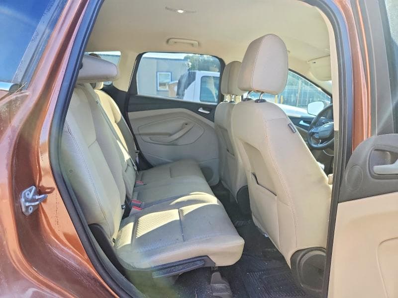 2017 FORD ESCAPE SE 11
