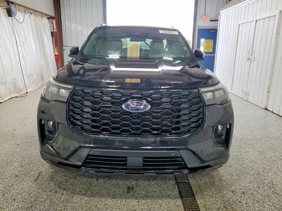 2025 FORD EXPLORER ST-LINE 5