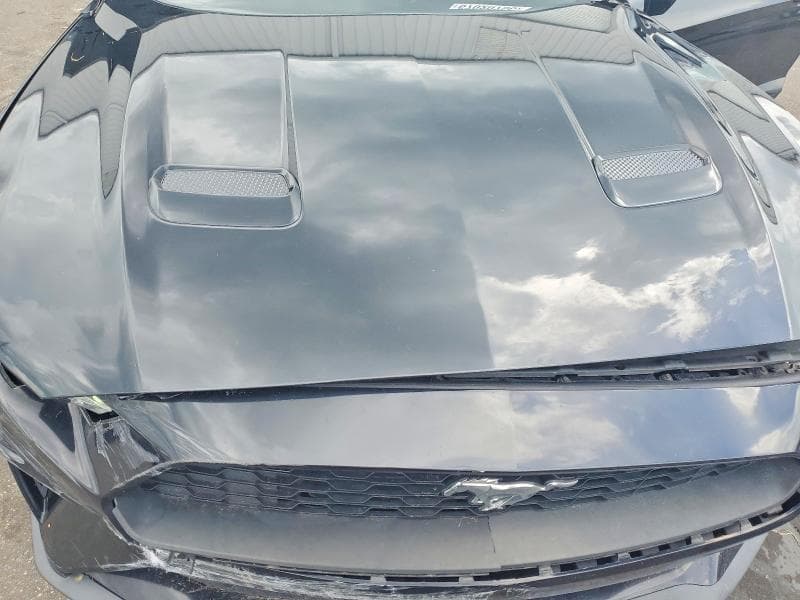 2020 FORD MUSTANG 11