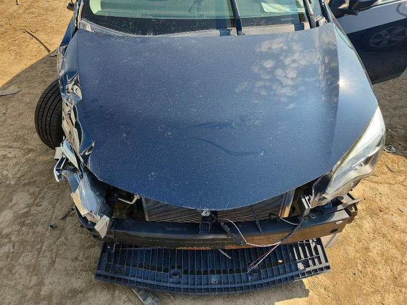 2019 TOYOTA COROLLA SE 11