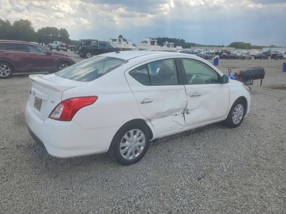 2017 NISSAN VERSA 1.6 SV 3
