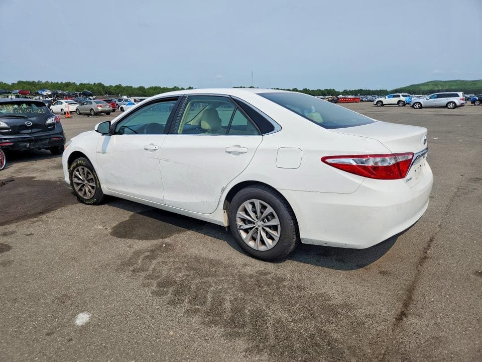 2017 TOYOTA CAMRY LE 2