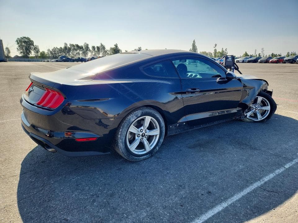 2020 FORD MUSTANG 3