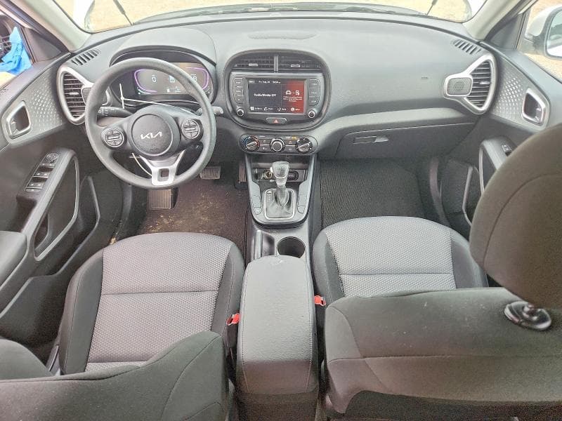 2025 KIA SOUL LX 8