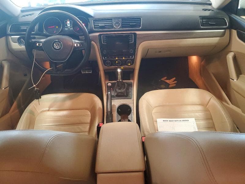 2017 VOLKSWAGEN PASSAT SEL PREMIUM 8
