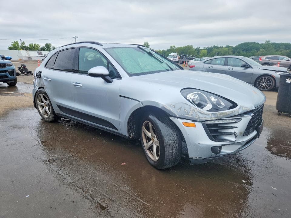 2017 PORSCHE MACAN 4