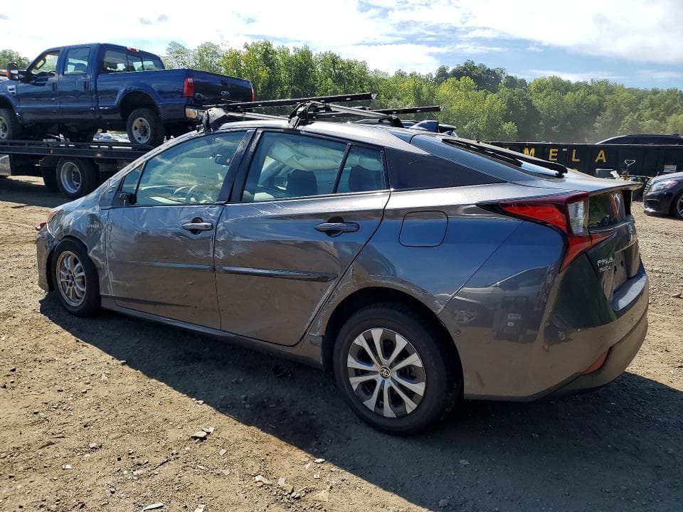 2022 TOYOTA PRIUS XLE AWD-E 2