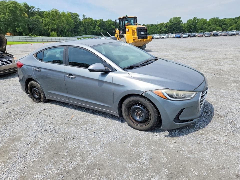 2017 HYUNDAI ELANTRA SE 4