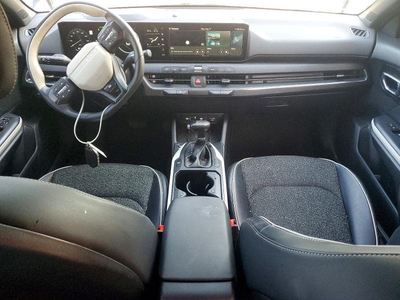 2025 KIA K4 GT LINE 8