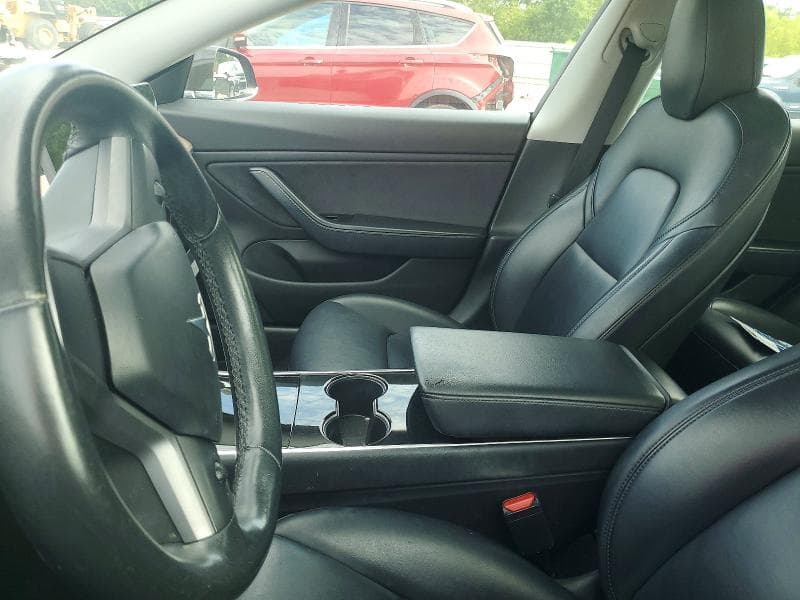 2018 TESLA MODEL 3 7