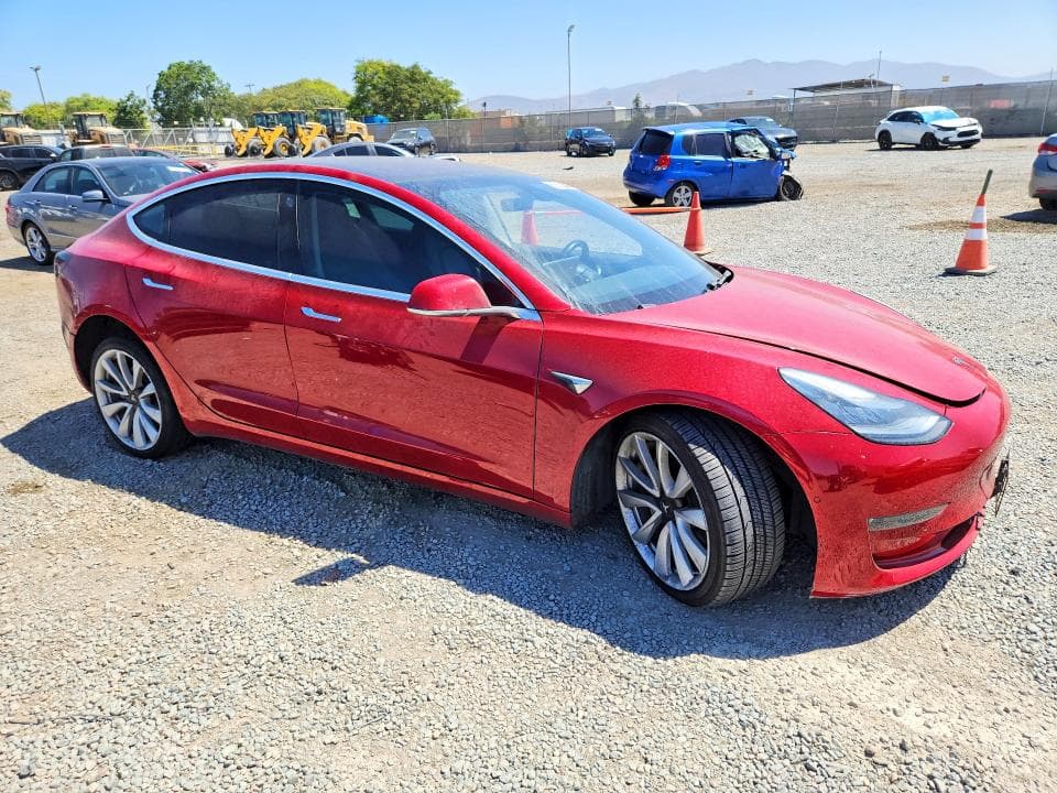 2018 TESLA MODEL 3 4