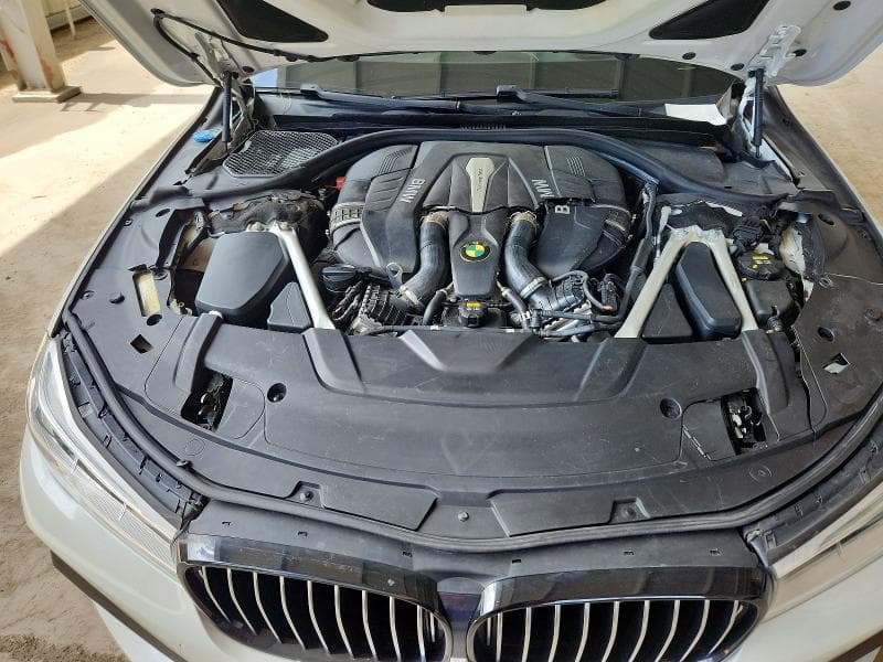 2019 BMW 750 XI 11