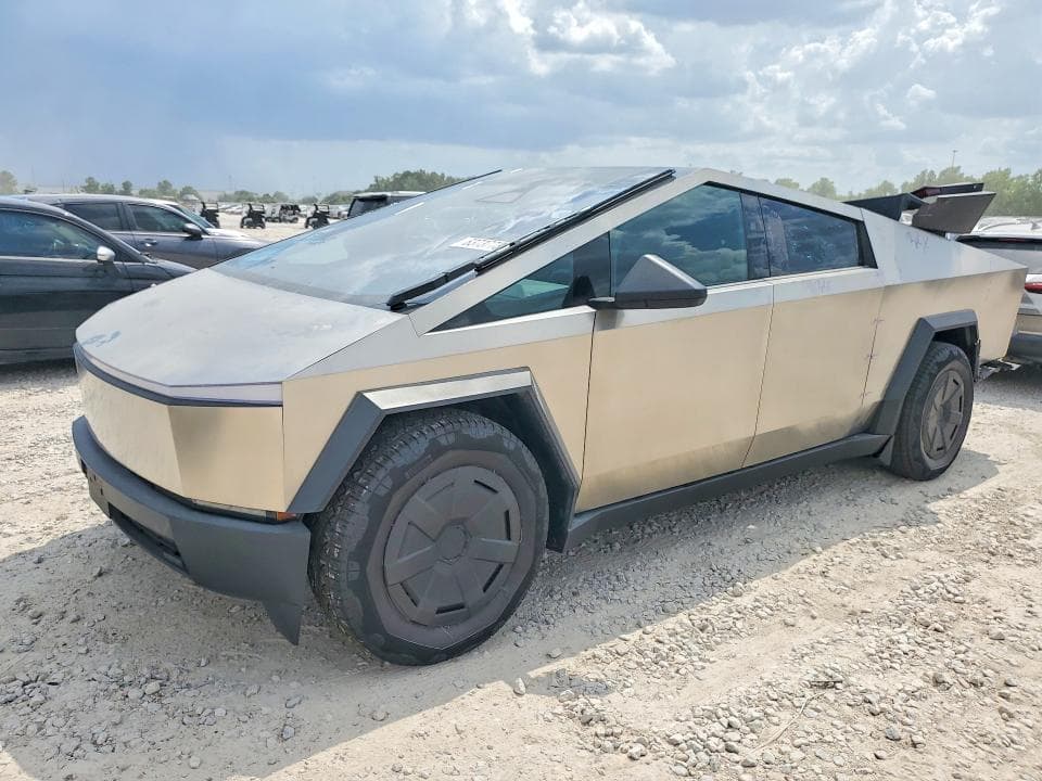 2025 TESLA CYBERTRUCK
