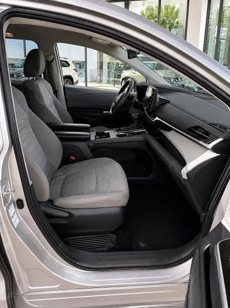 2022 TOYOTA SIENNA LE 5