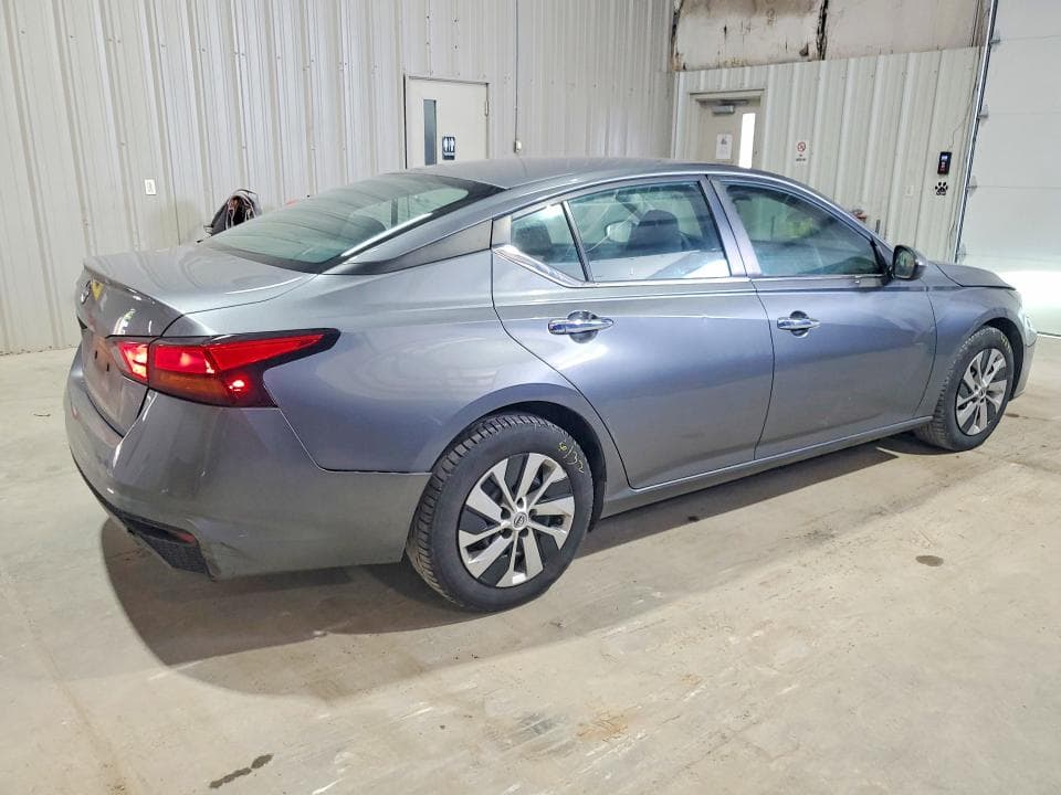 2023 NISSAN ALTIMA S 3