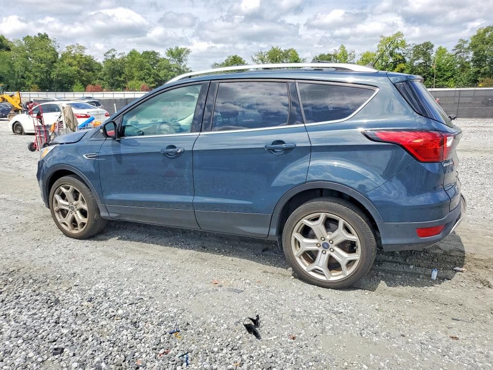 2019 FORD ESCAPE TITANIUM 2