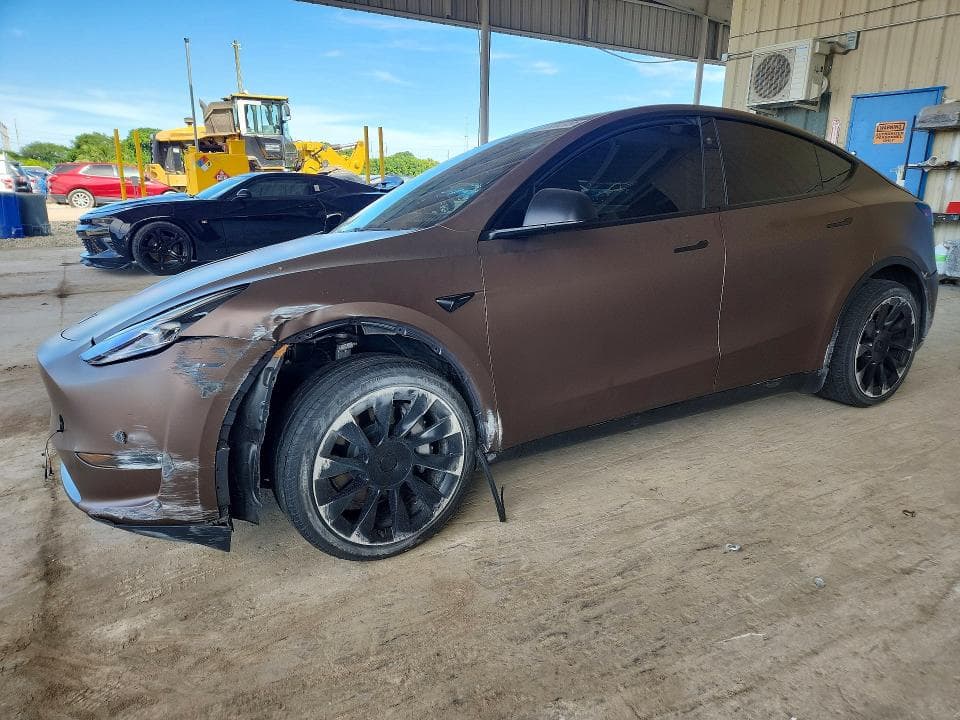 2023 TESLA MODEL Y - 1