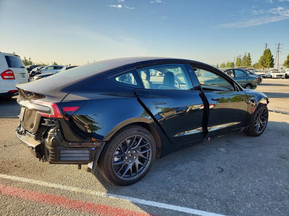 2026 TESLA MODEL 3 3