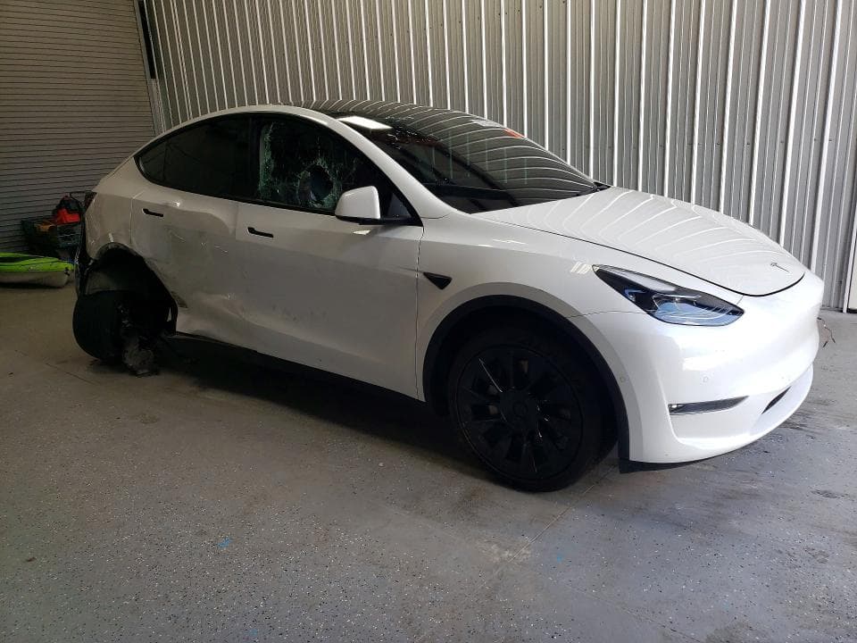 2021 TESLA MODEL Y 4