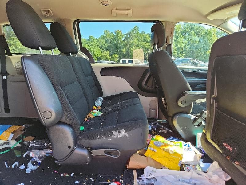 2020 DODGE GRAND CARAVAN SE 11