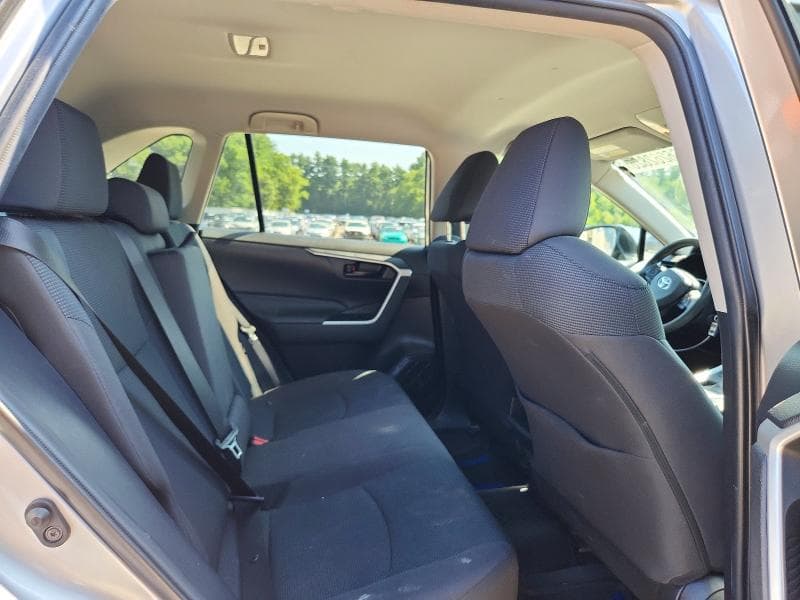 2021 TOYOTA RAV4 LE 11